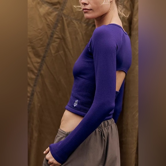 FP Movement Bail Out Long Sleeve Layer in Dark Amethyst. Size M-L. NWT! - Picture 2 of 4
